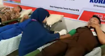 Kegiatan donor darah dalam rangka Hari Ulang Tahun KORPRI ke-54